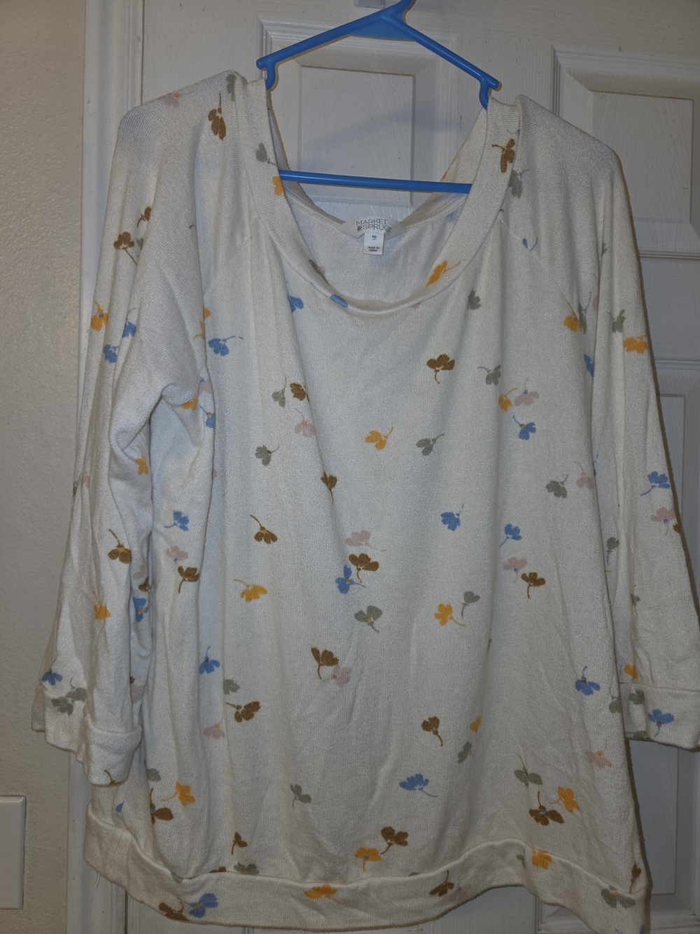 Market & Spruce Cream Knit Top